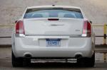 Chrysler 300C 2011 года
